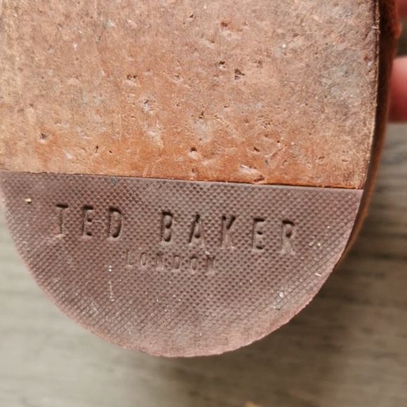 Mens Ted Baker tan leather suede oxfords with pink laces. Size 9.5 - Picture 9 of 9